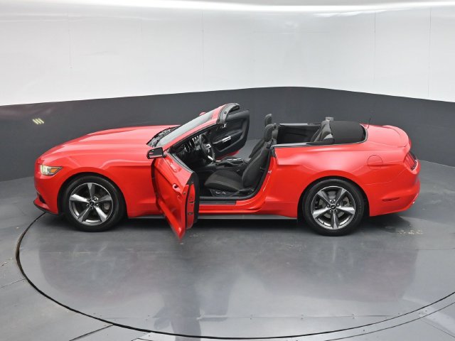 Used 2017 Ford Mustang Convertible w/ Equipment Group 051A RWD image 51