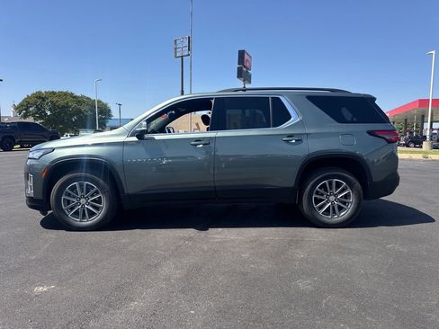 Used 2023 Chevrolet Traverse LT FWD image 3