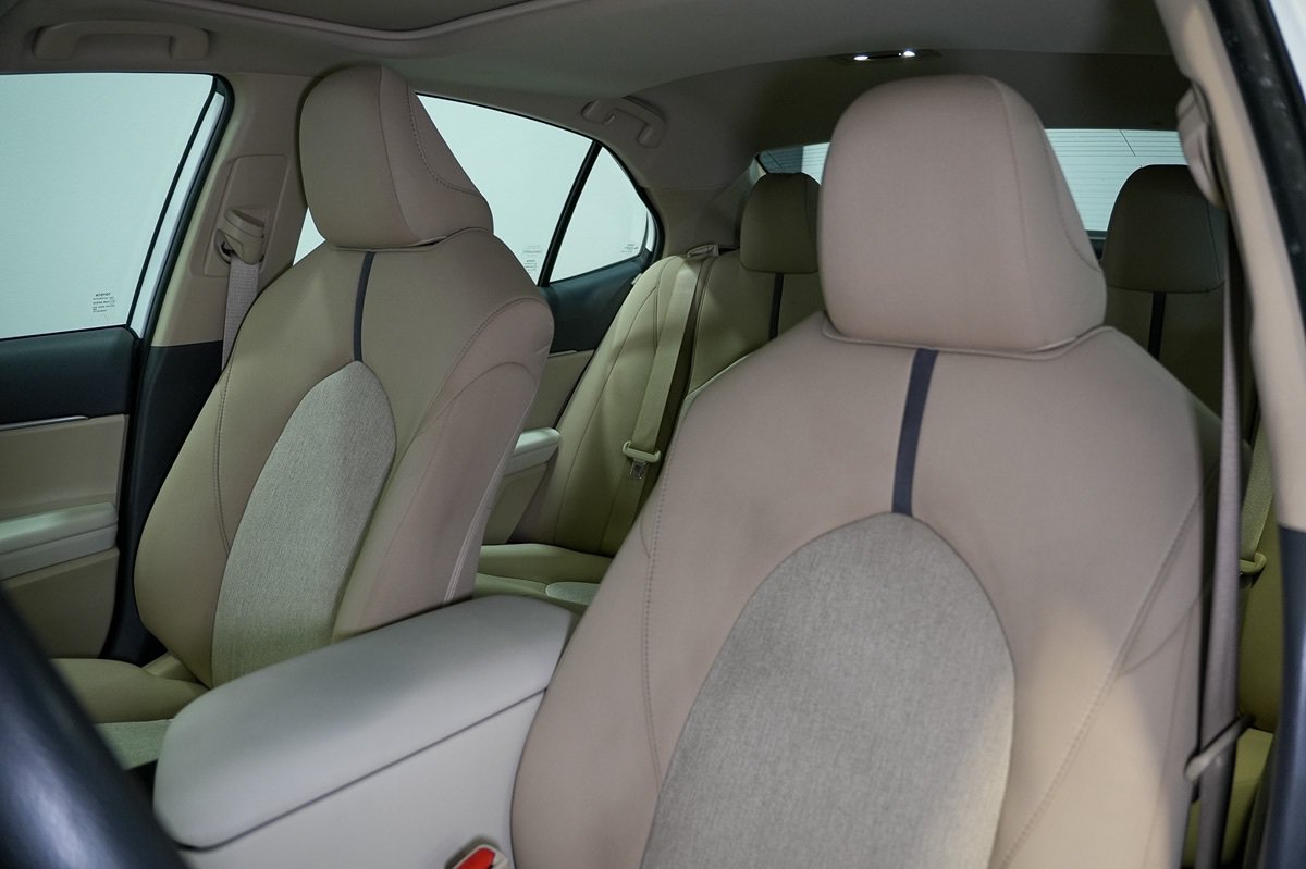 Used 2022 Toyota Camry LE w/ Audio Upgrade Package FWD image 12
