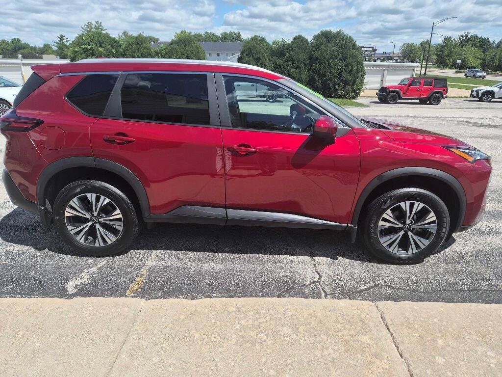 Used 2023 Nissan Rogue SV w/ SV Premium B Package AWD/4WD image 3