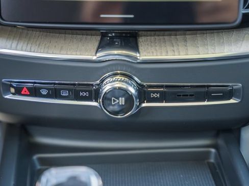 New 2027 Volvo XC60 B5 Ultra AWD/4WD image 26