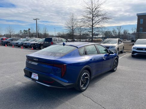 Used 2025 Kia K4 EX image 17