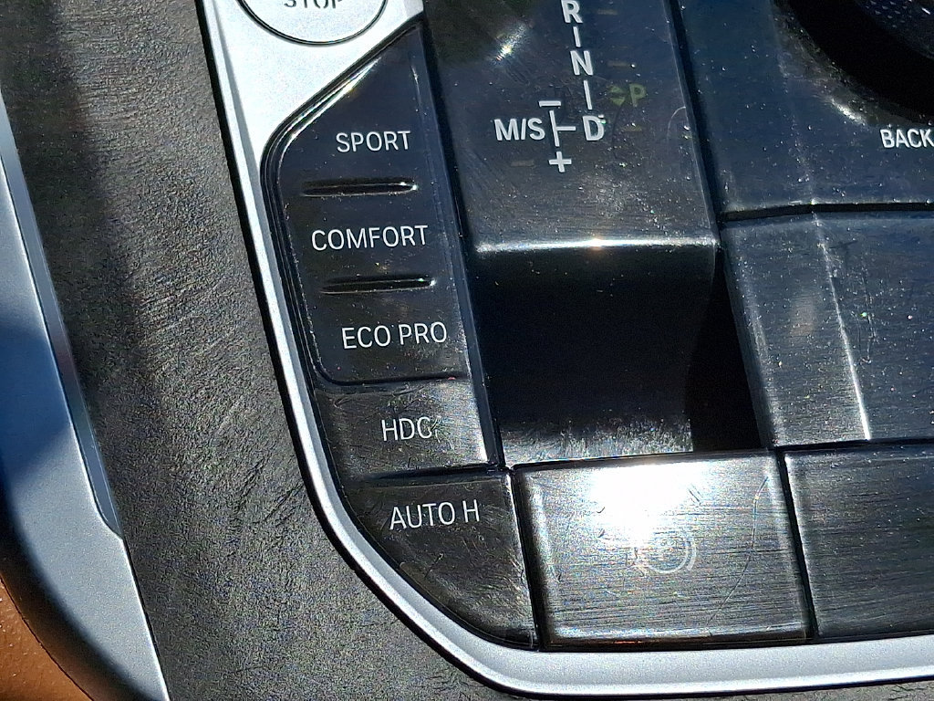 Used 2022 BMW X5 xDrive40i AWD/4WD image 29