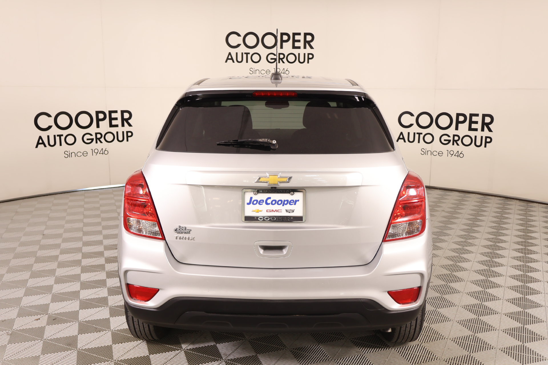 Used 2022 Chevrolet Trax LS w/ Tint and Cruise Package FWD image 20