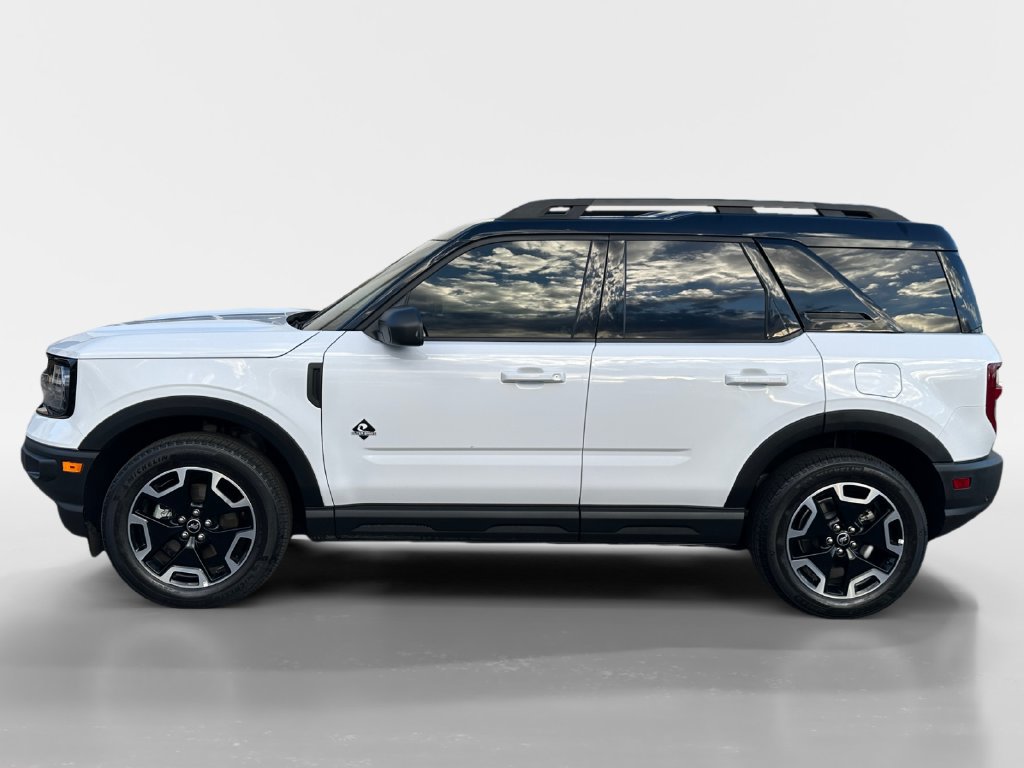 Used 2024 Ford Bronco Sport Outer Banks w/ Tech Package AWD/4WD image 2