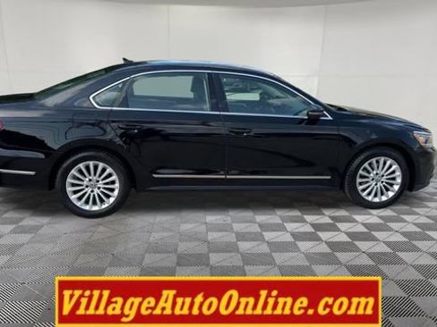 Used 2016 Volkswagen Passat 1.8T SE w/ Lighting Package (P06) FWD image 43