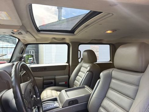 Used 2004 HUMMER H2 w/ Preferred Equipment Group AWD/4WD image 22