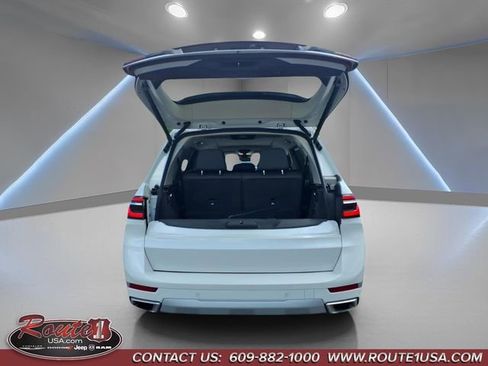 Used 2025 BMW X7 xDrive40i AWD/4WD image 22