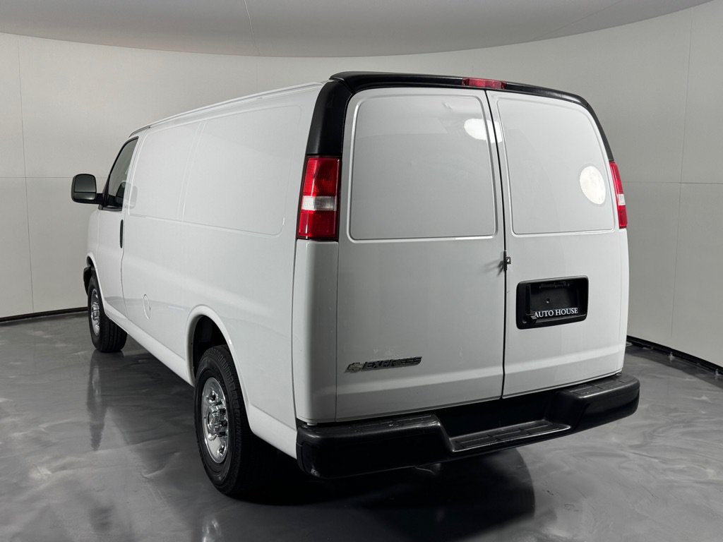 Used 2019 Chevrolet Express 2500 w/ Driver Convenience Package RWD image 7