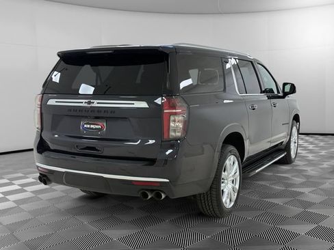 Used 2023 Chevrolet Suburban High Country w/ Advanced Technology Package AWD/4WD image 5
