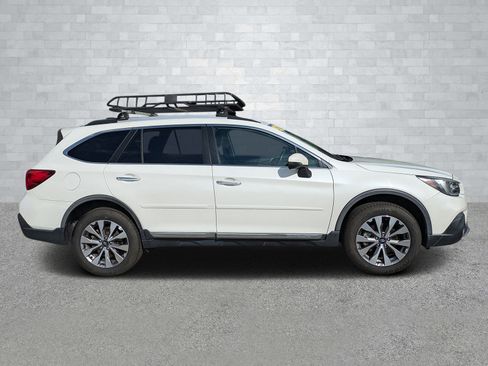 Used 2018 Subaru Outback 3.6R Touring w/ Popular Package #3 image 4