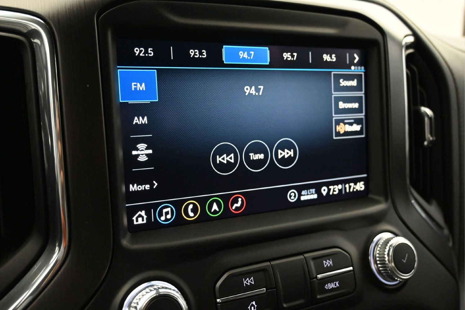 Used 2020 GMC Sierra 2500 AT4 w/ AT4 Premium Package AWD/4WD image 26
