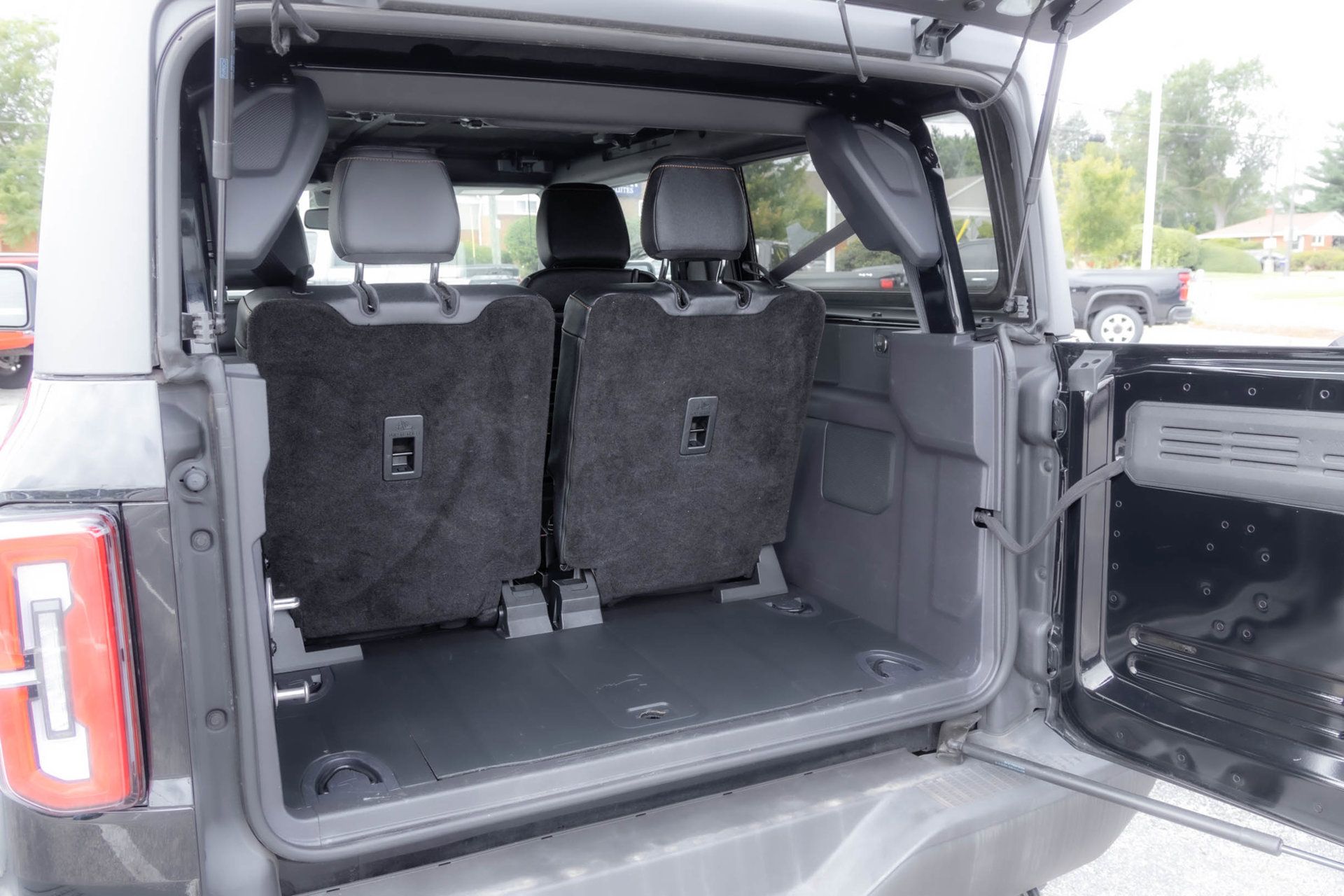 Used 2023 Ford Bronco Badlands AWD/4WD image 36