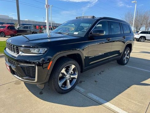 New 2026 Jeep Grand Cherokee L Limited AWD/4WD image 3