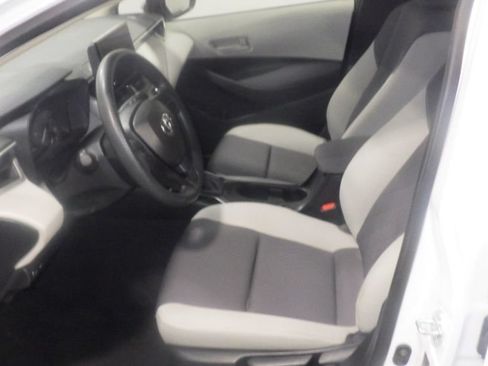 Used 2024 Toyota Corolla LE FWD image 8