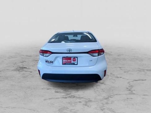 Used 2025 Toyota Corolla LE image 9