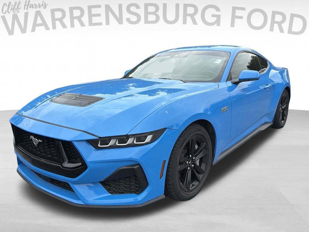 Used 2024 Ford Mustang GT RWD image 3