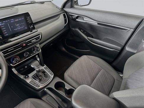 Used 2023 Kia Seltos LX image 23