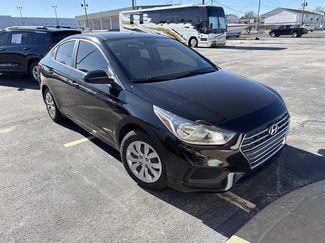 Used 2019 Hyundai Accent SE video 1