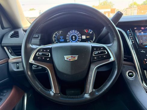 Used 2016 Cadillac Escalade ESV Premium AWD/4WD image 14