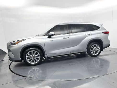 Used 2021 Toyota Highlander Limited image 4