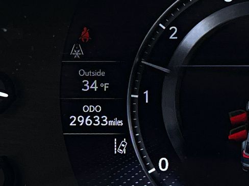 Used 2024 Lexus LX 600 4WD w/ Luxury Package image 18