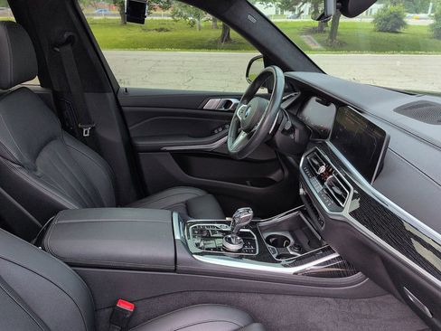 Used 2019 BMW X7 xDrive50i w/ M Sport Package AWD/4WD image 7