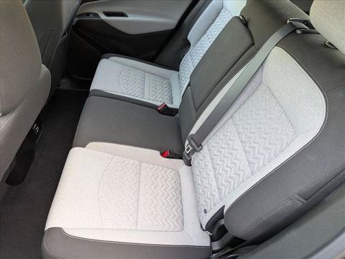 Used 2022 Chevrolet Equinox LS FWD image 18