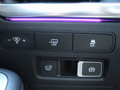 Used 2023 Hyundai Palisade Calligraphy image 16