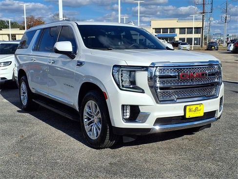 Used 2021 GMC Yukon XL SLT w/ SLT Premium Package image 23
