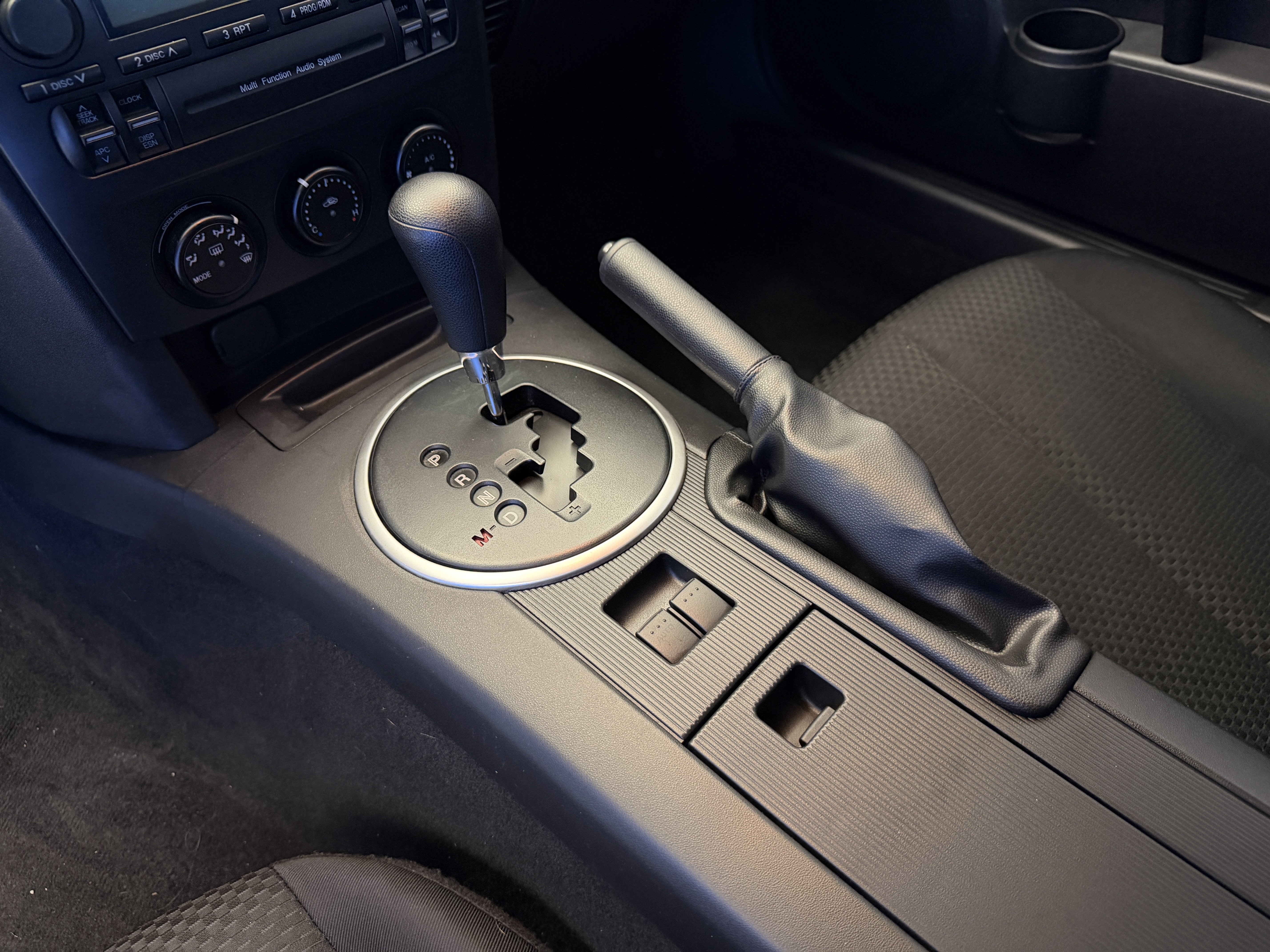 Used 2006 MAZDA MX-5 Miata Touring RWD image 19