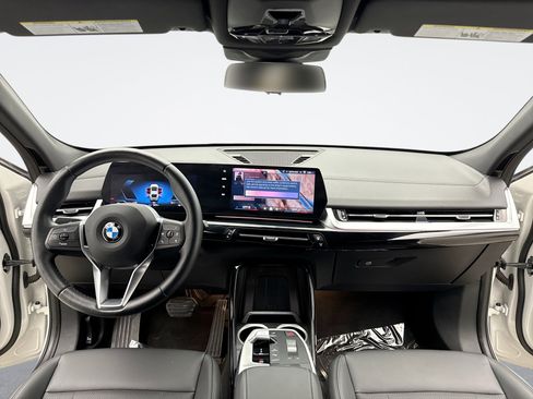 Used 2026 BMW X2 xDrive28i AWD/4WD image 15