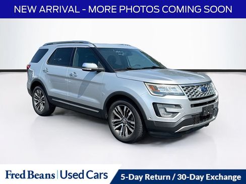 Used 2017 Ford Explorer Platinum AWD/4WD image 1