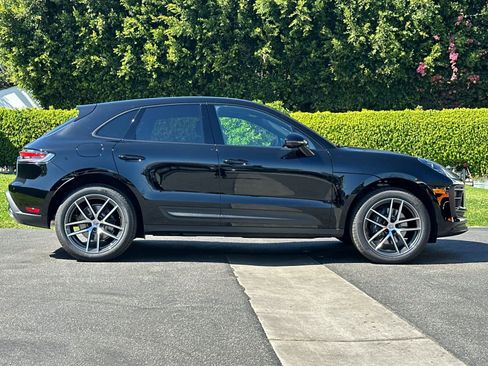 New 2026 Porsche Macan image 9