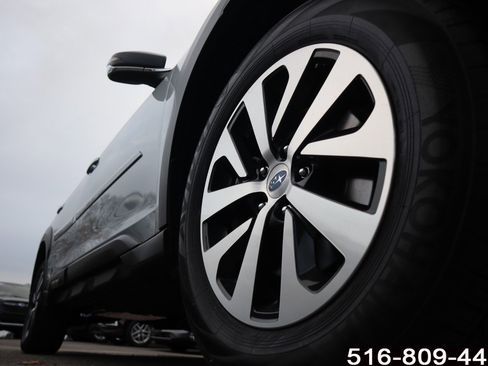 Used 2023 Subaru Outback Premium image 8