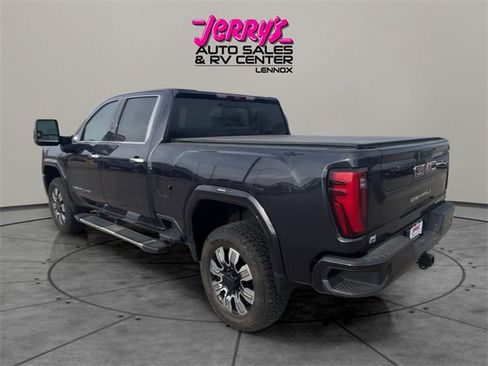 Used 2024 GMC Sierra 3500 Denali w/ Denali Reserve Package image 3