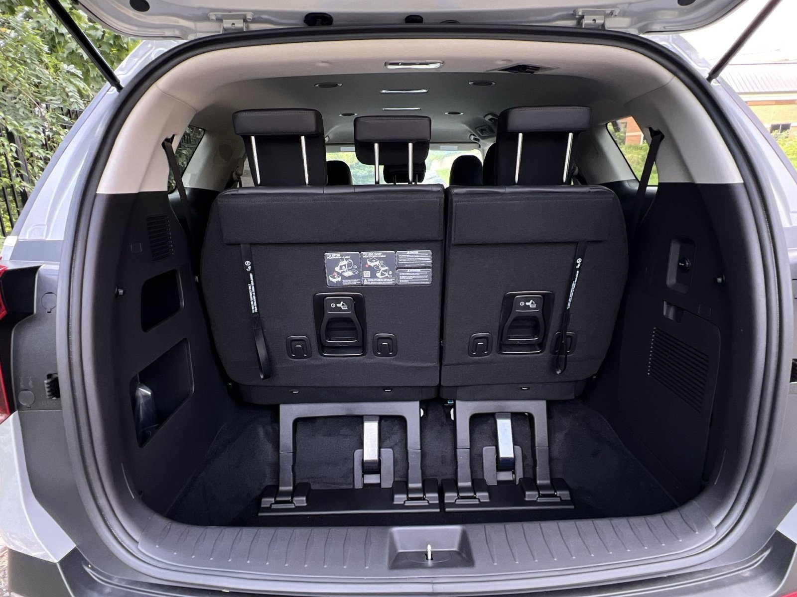 New 2027 Kia Carnival FWD image 33