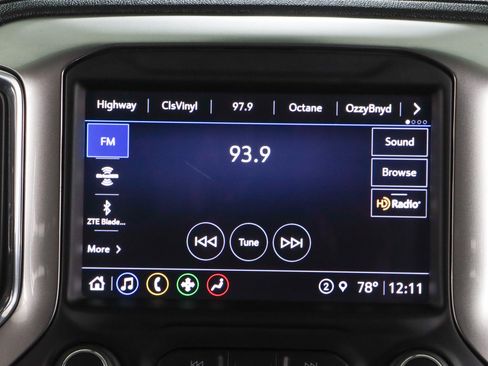 Used 2021 Chevrolet Silverado 1500 LT Trail Boss w/ Convenience Package II AWD/4WD image 20