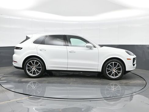 New 2026 Porsche Cayenne image 10