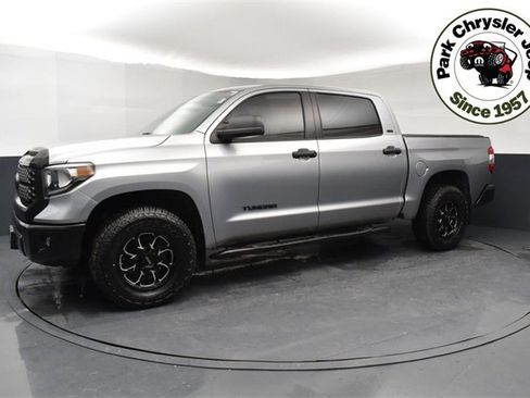 Used 2020 Toyota Tundra SR5 image 3