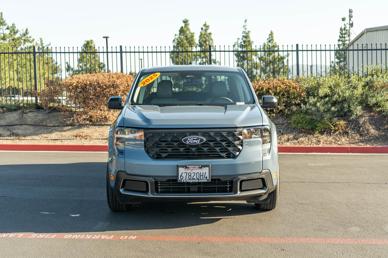 Used 2025 Ford Maverick XLT FWD image 2