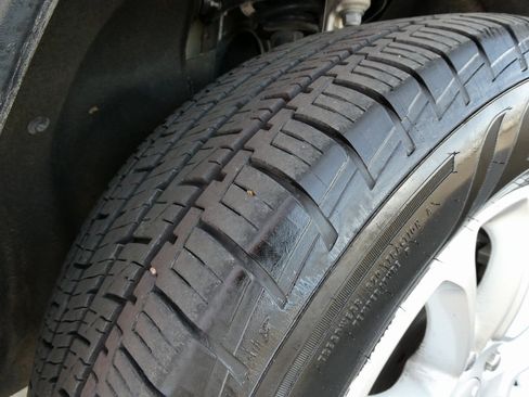 Used 2021 Jeep Grand Cherokee Laredo X image 12