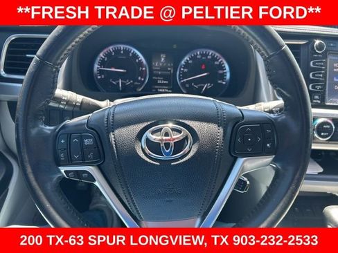Used 2015 Toyota Highlander Limited image 16