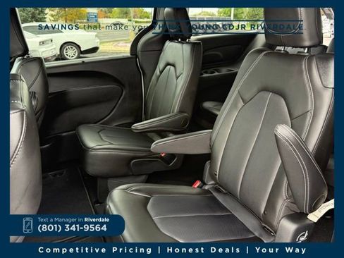 New 2026 Chrysler Pacifica Select w/ S Appearance Package image 22