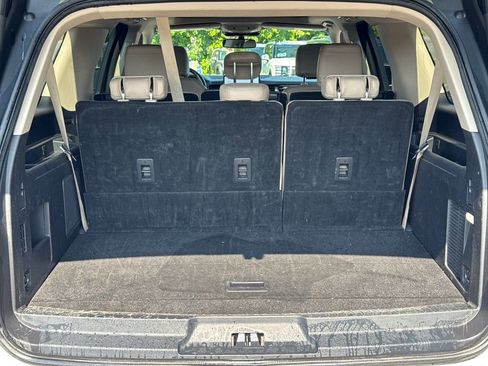 Used 2024 Ford Expedition Max Limited RWD image 18