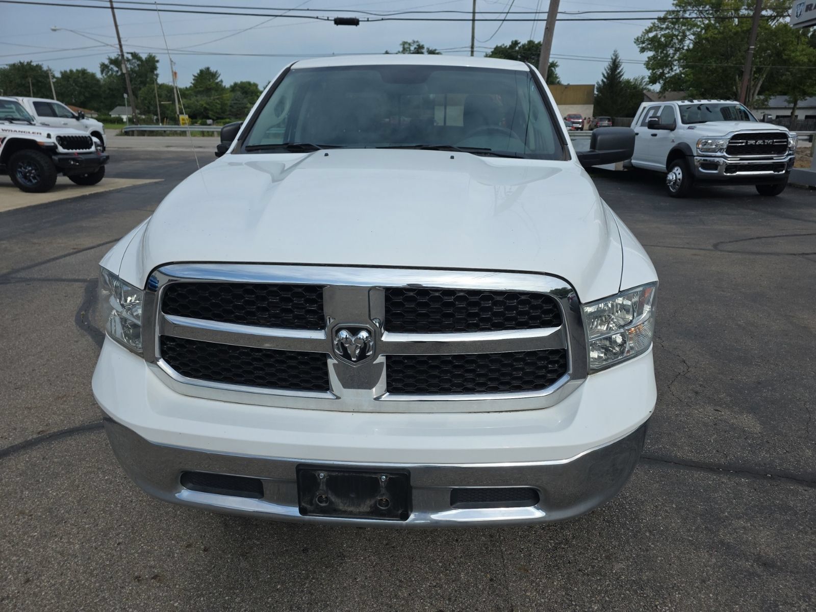 Used 2018 RAM 1500 Classic SLT AWD/4WD image 10