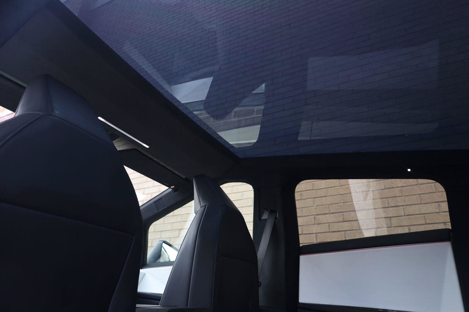 Used 2024 Tesla Cybertruck AWD Crew Cab image 23
