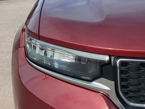 Used 2024 Jeep Grand Cherokee Limited image 10