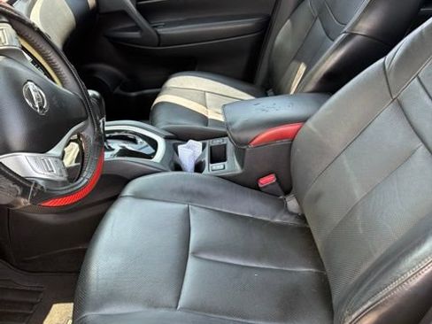 Used 2014 Nissan Rogue SL w/ SL Premium Package AWD/4WD image 5