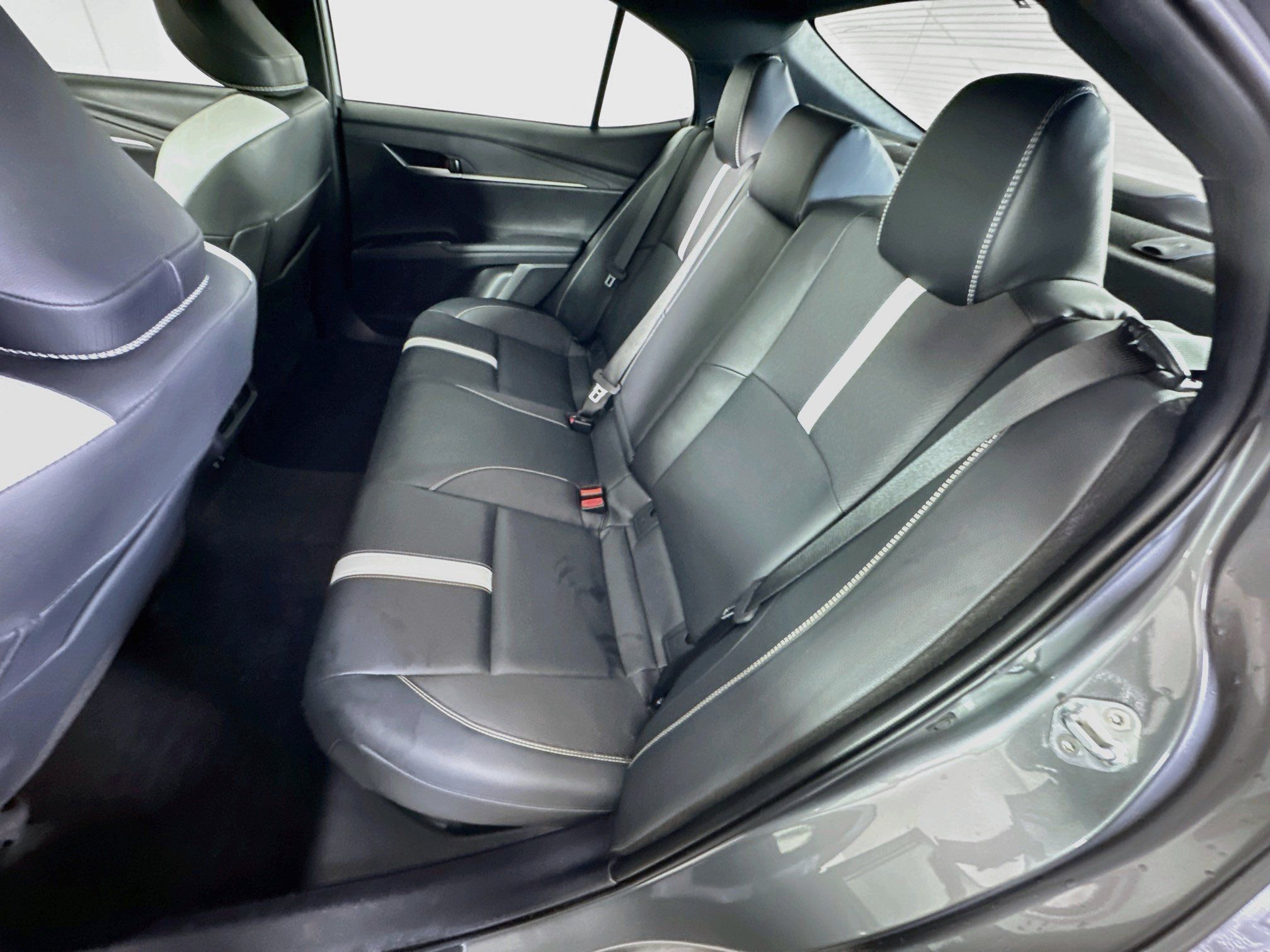 Used 2025 Toyota Camry SE w/ Multimedia Upgrade Package FWD image 29